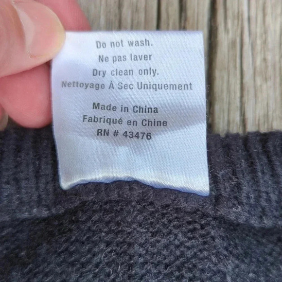 Polar Bear  Christmas Sweater - Picture 4 of 9